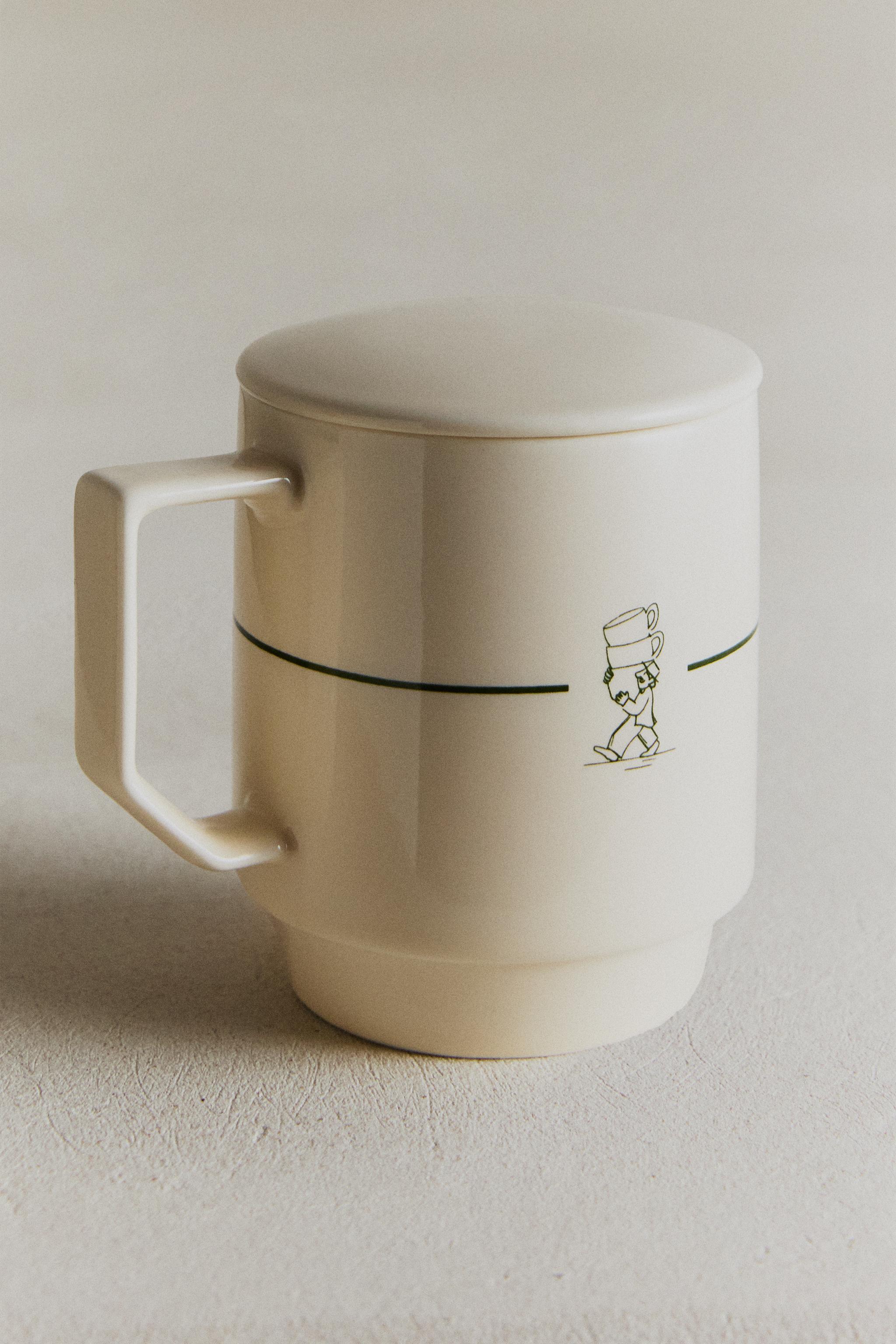 STONEWARE CAFE MUG WITH LID